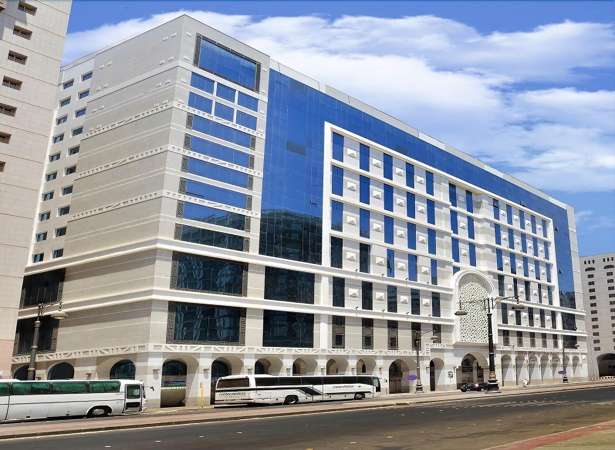 Hotel Nozol Royal Inn